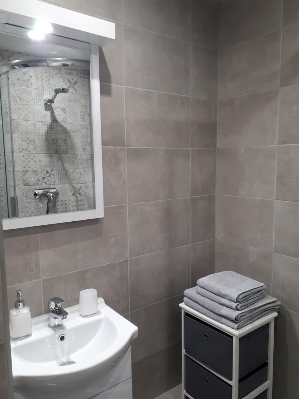 Aliz Apartman Miskolc Esterno foto